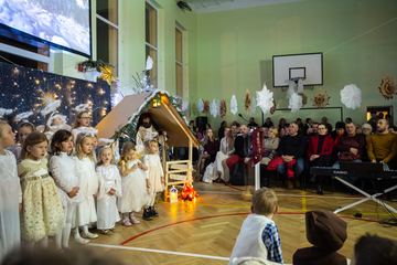 Świąteczny jarmark i jasełka w Sosnówce