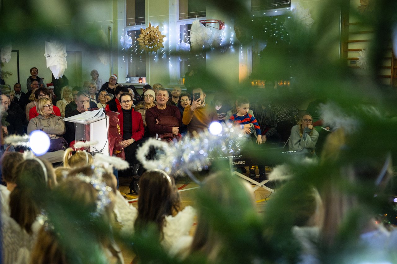 Świąteczny jarmark i jasełka w Sosnówce