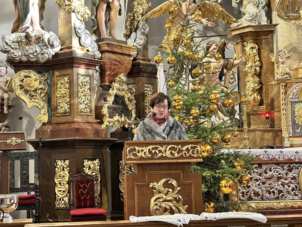 W Cieplicach łamali się opłatkiem