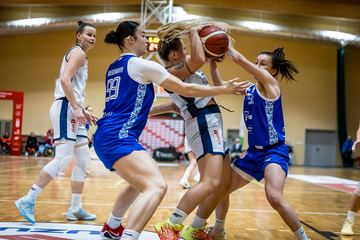 Świetne Jastina i Kinga, ale na Poznań to za mało