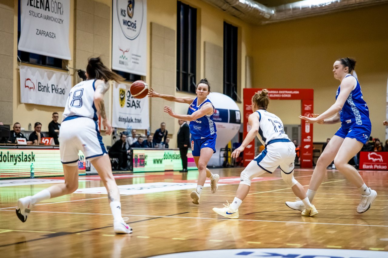 Świetne Jastina i Kinga, ale na Poznań to za mało