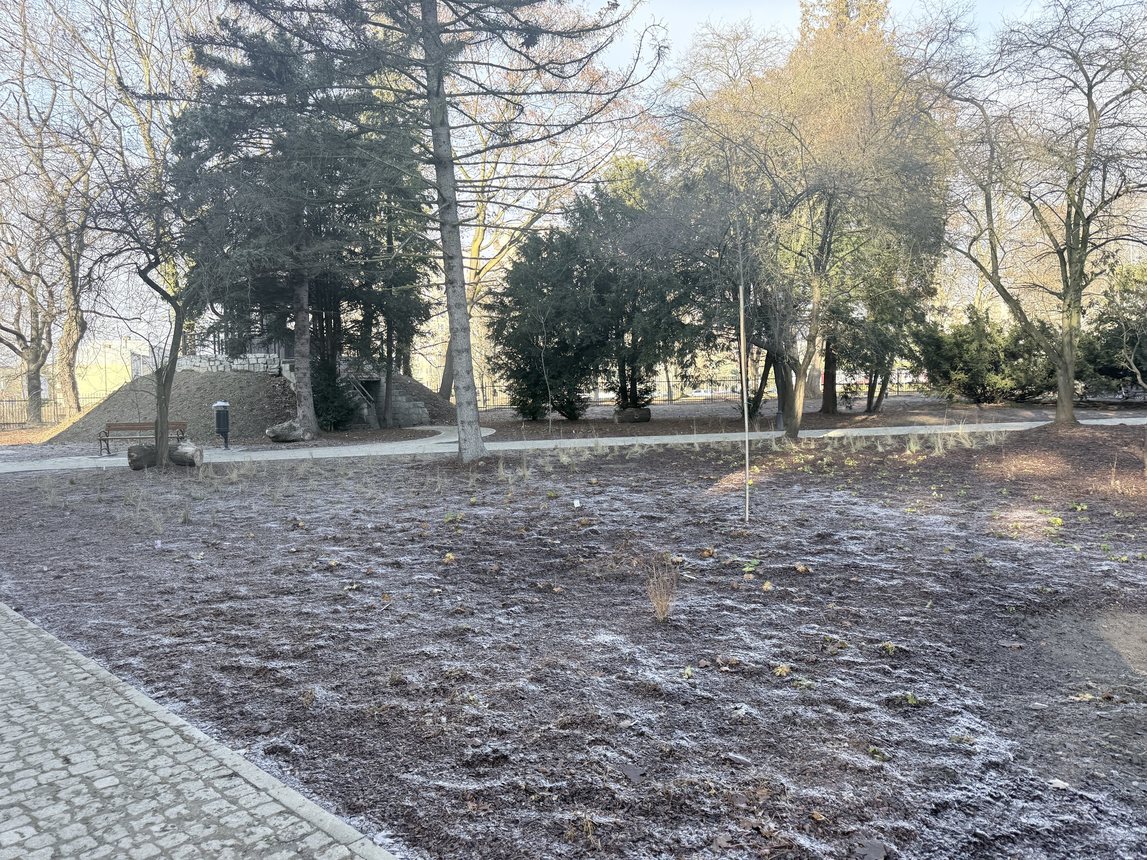 Remont parku przy Zameczku potrwa dłużej
