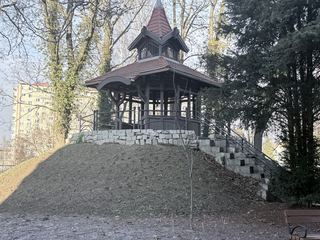 Remont parku przy Zameczku potrwa dłużej