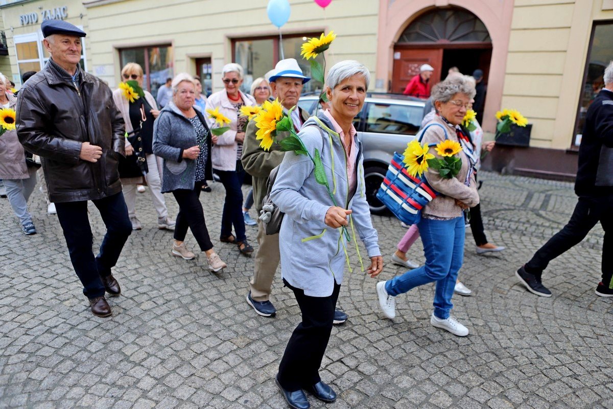 klucz-do-miasta-w-rekach-seniorow-100063