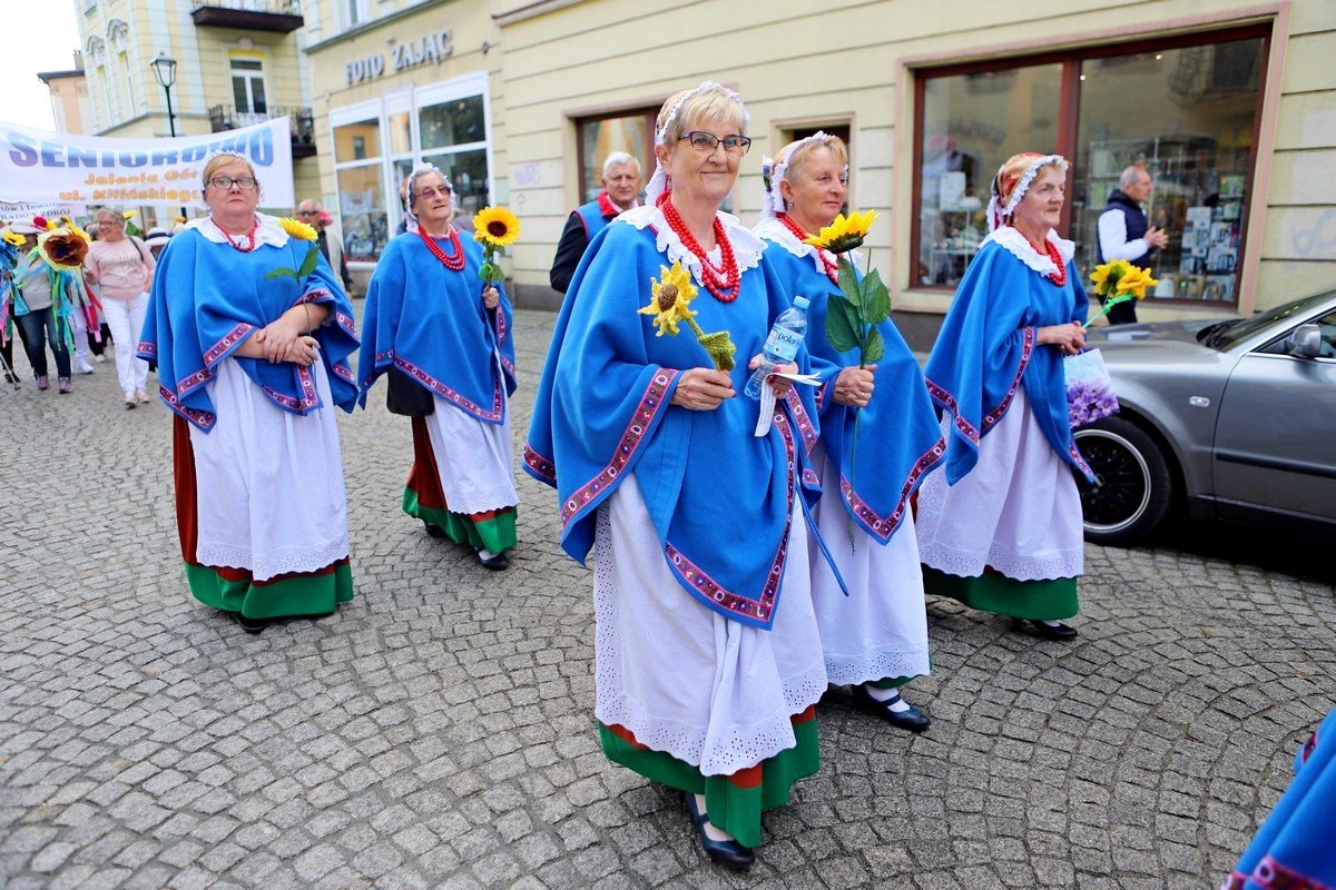 klucz-do-miasta-w-rekach-seniorow-100063