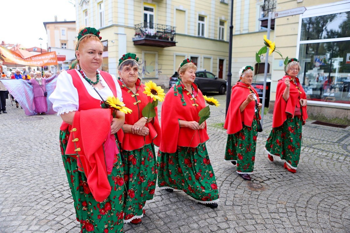 klucz-do-miasta-w-rekach-seniorow-100063