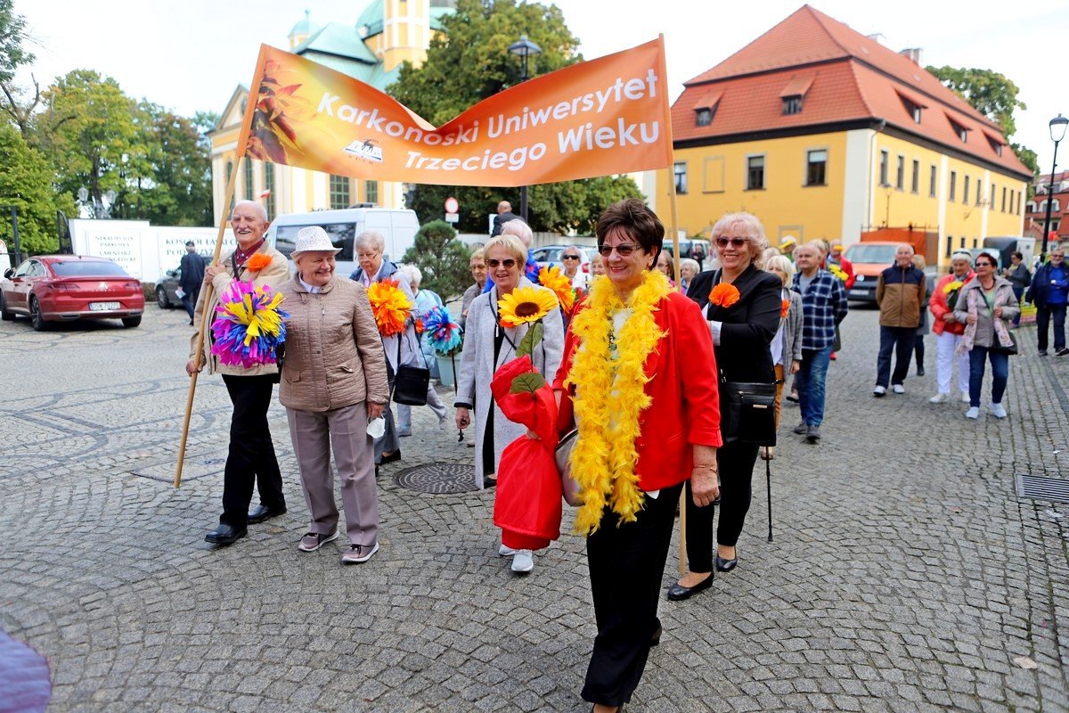 klucz-do-miasta-w-rekach-seniorow-100063