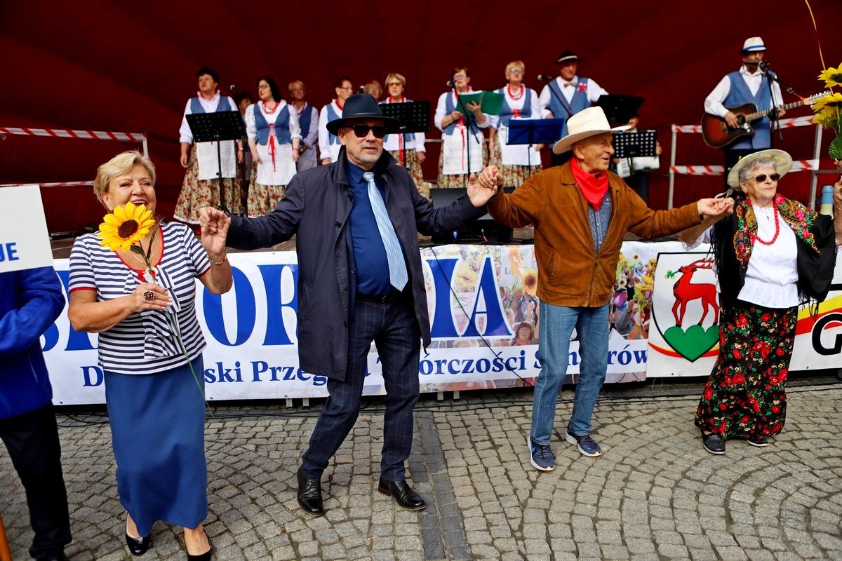 klucz-do-miasta-w-rekach-seniorow-100063