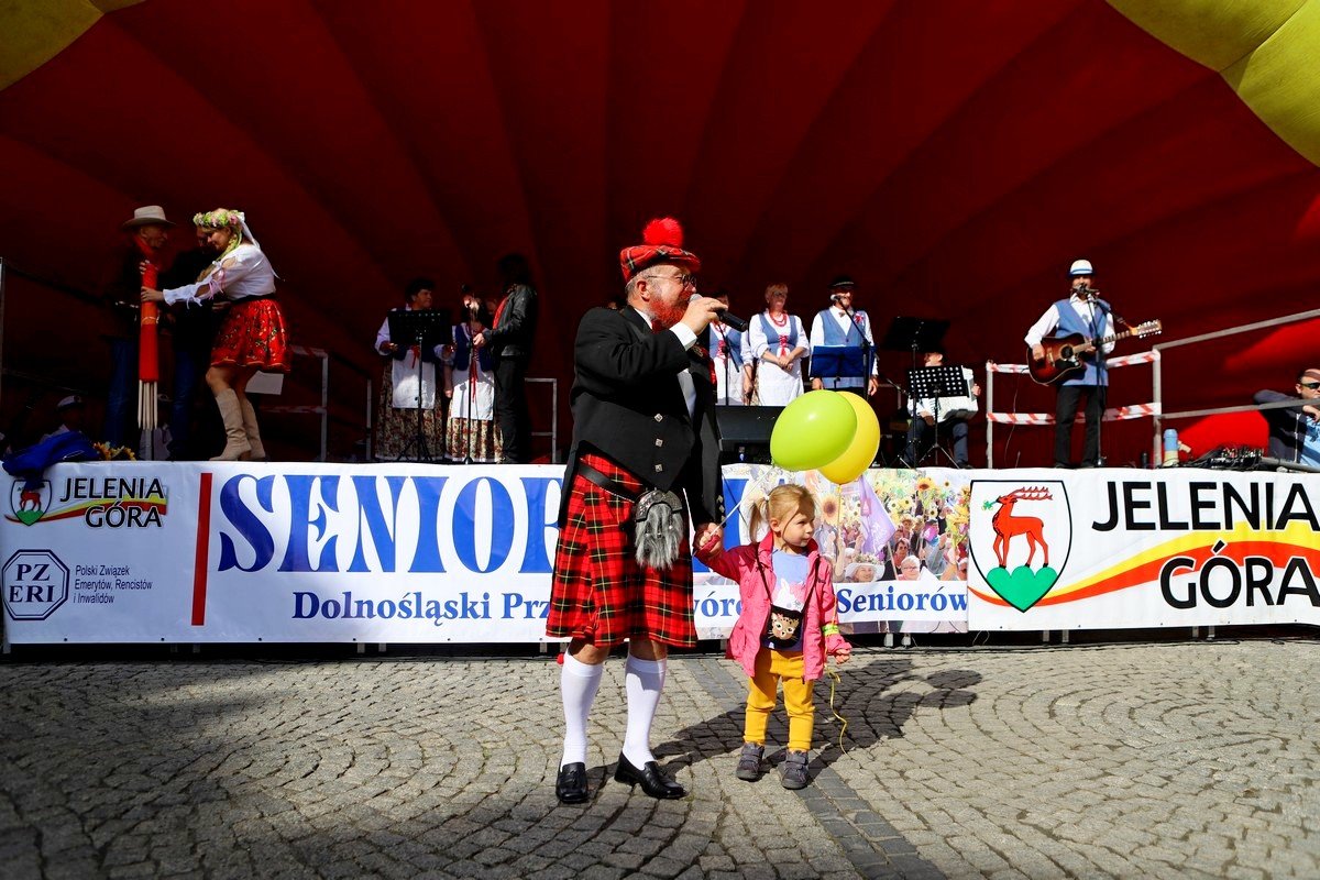 klucz-do-miasta-w-rekach-seniorow-100063