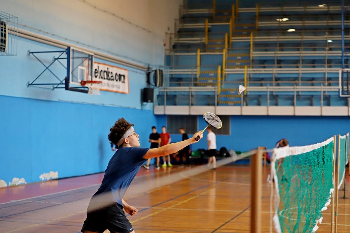 szkolni-mistrzowie-w-badmintonie-100220