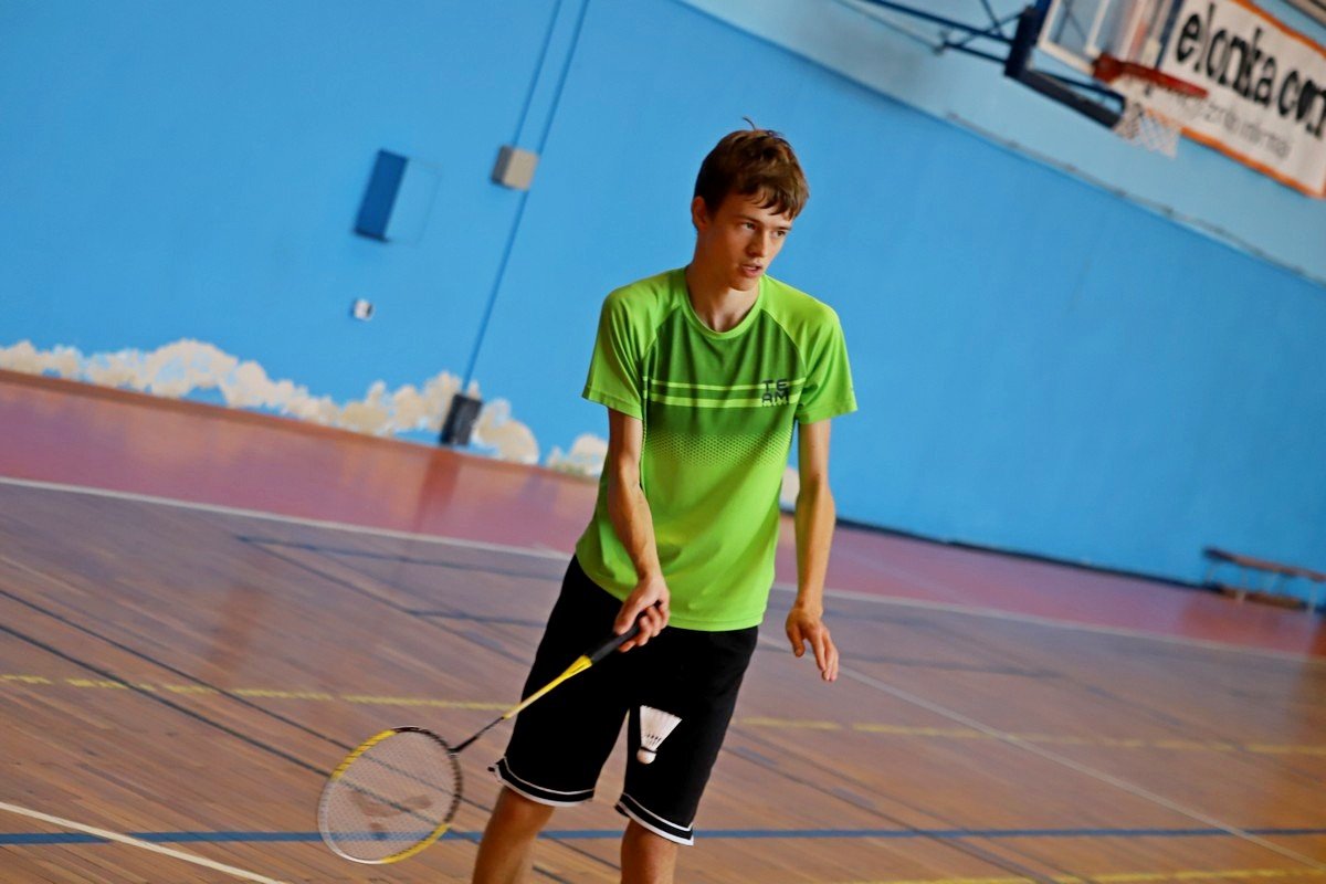 szkolni-mistrzowie-w-badmintonie-100220