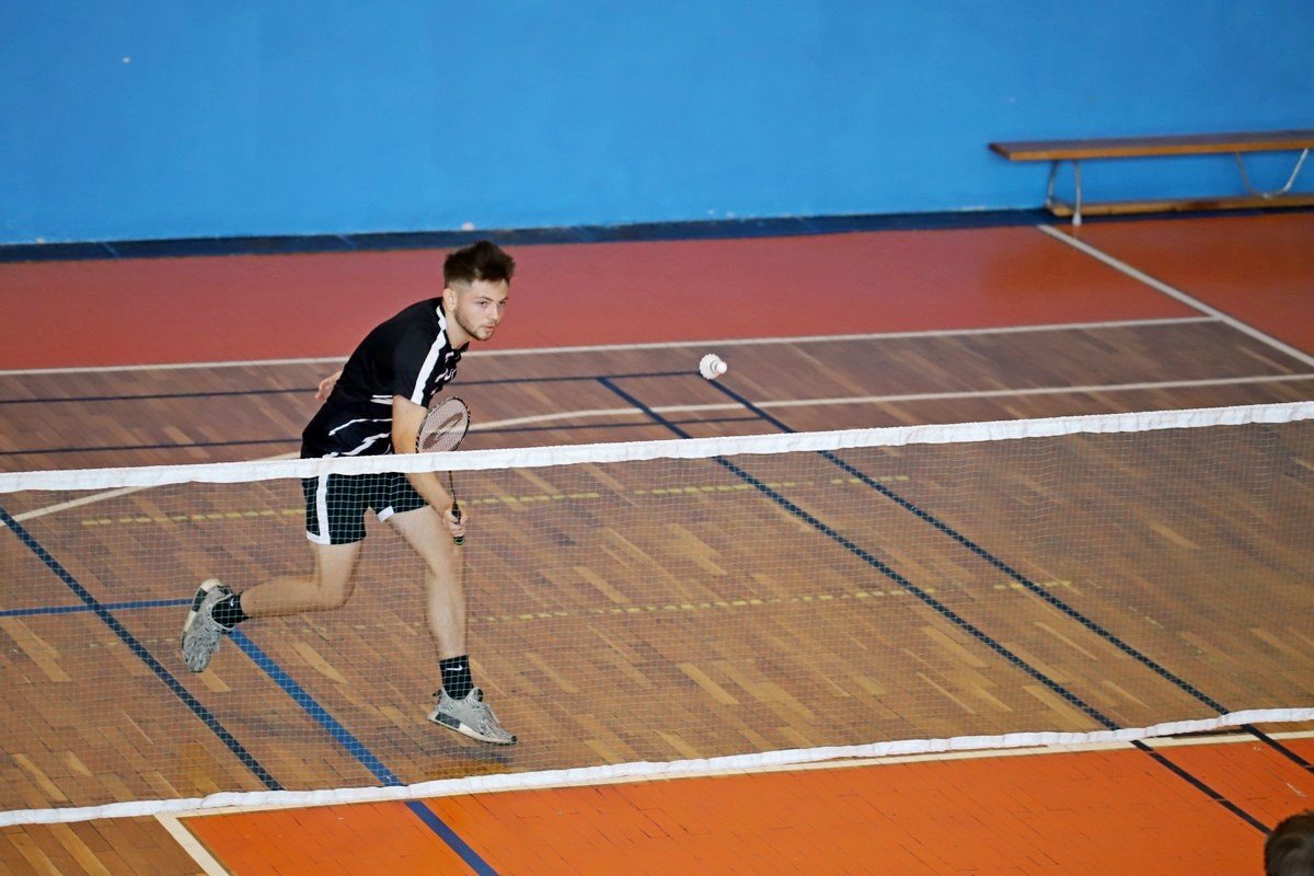 szkolni-mistrzowie-w-badmintonie-100220