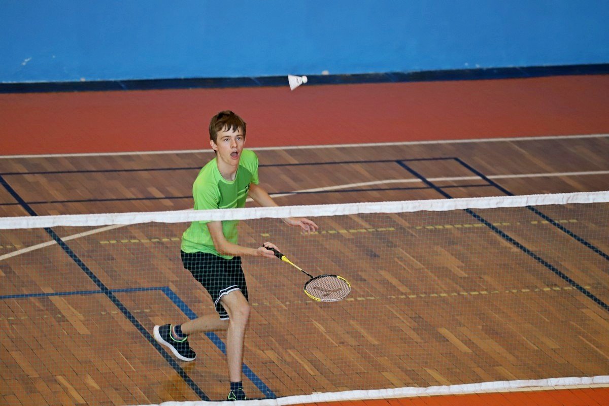 szkolni-mistrzowie-w-badmintonie-100220
