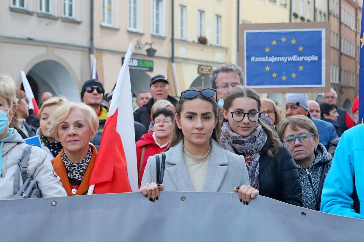 wiec-poparcia-dla-unii-europejskiej-100255