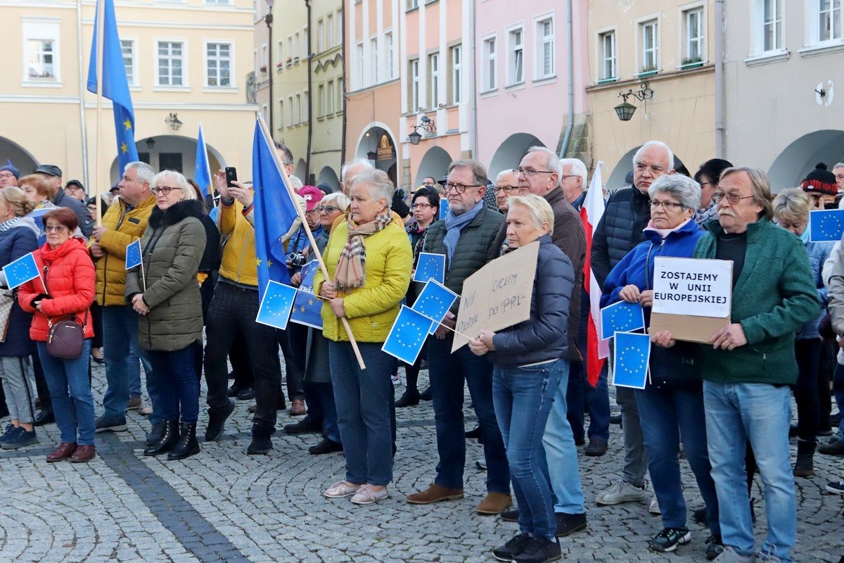 wiec-poparcia-dla-unii-europejskiej-100255