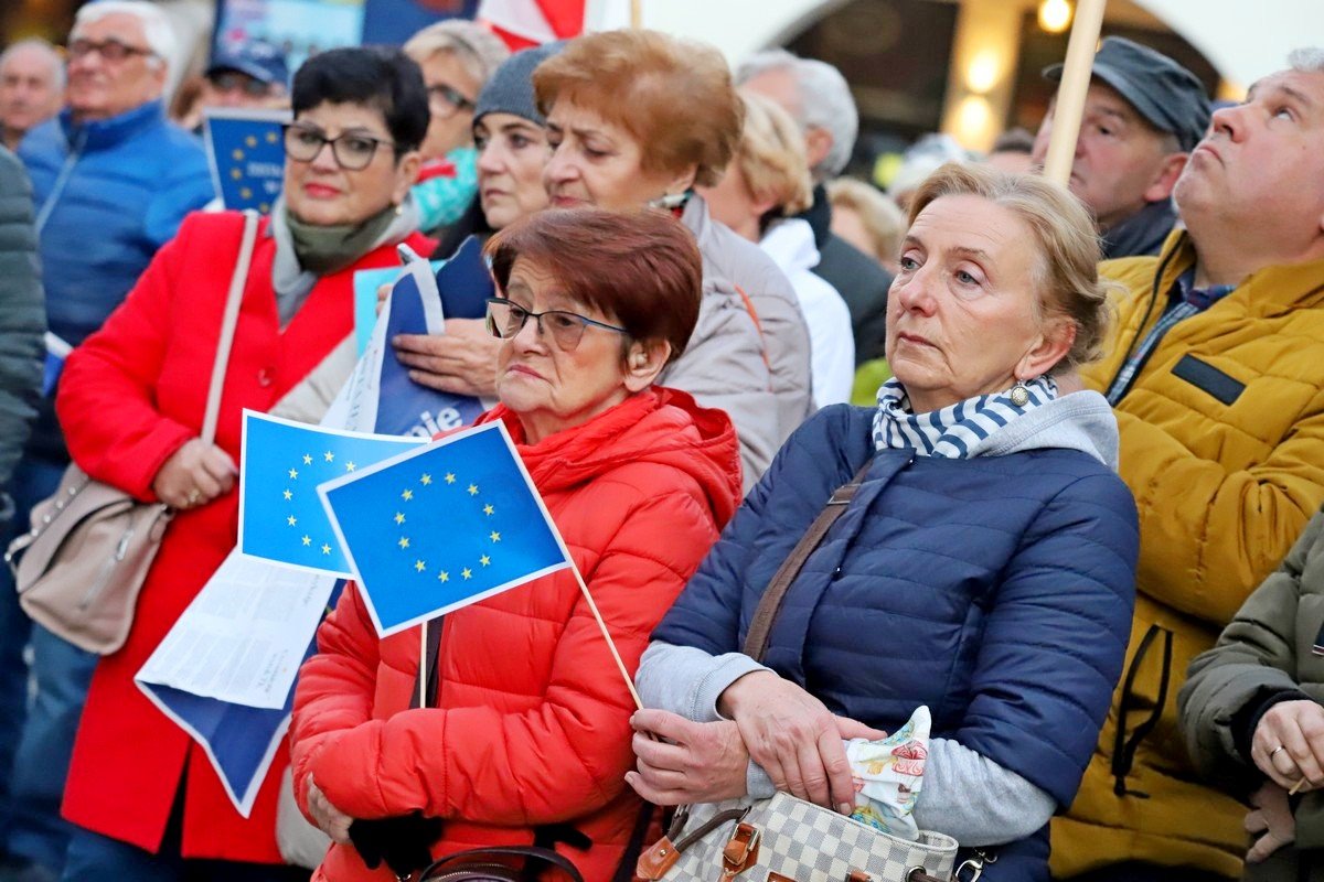 wiec-poparcia-dla-unii-europejskiej-100255
