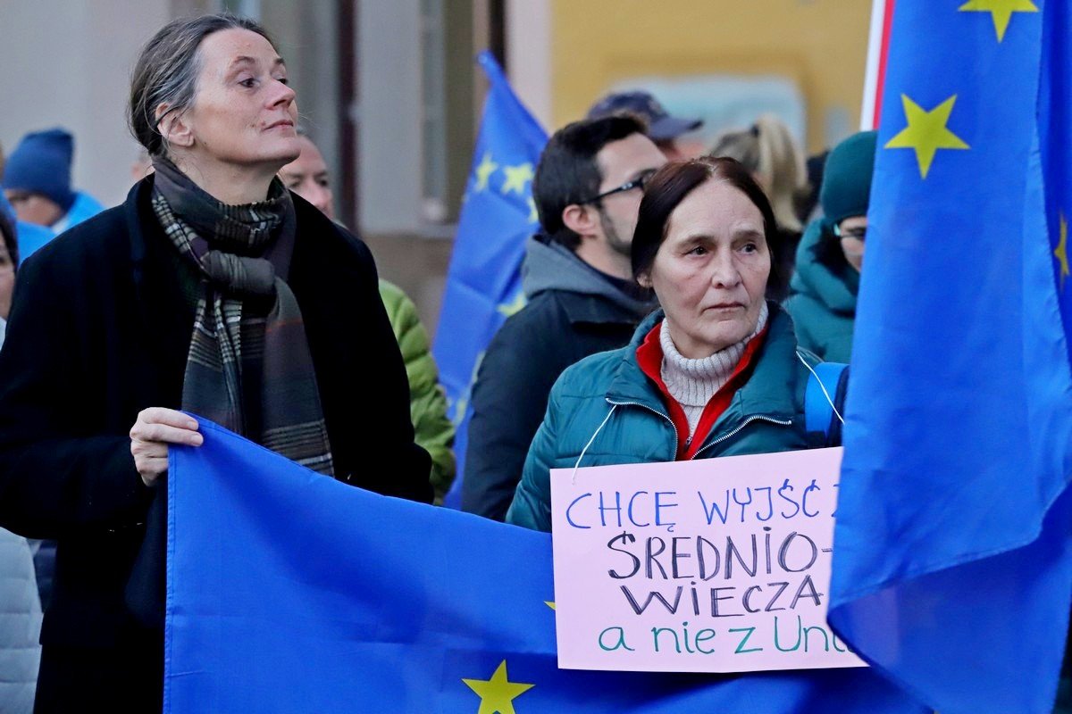 wiec-poparcia-dla-unii-europejskiej-100255