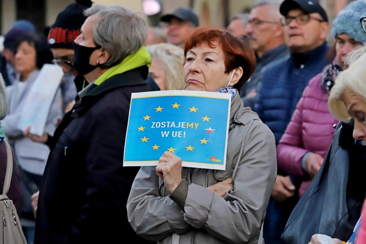 wiec-poparcia-dla-unii-europejskiej-100255