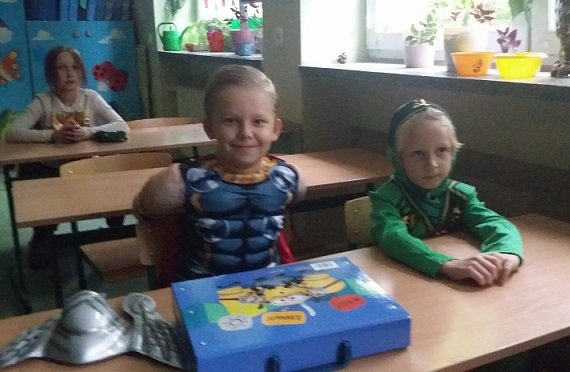 aktorka-zuzanna-uczak-czytaa-dzieciom-w-sp7-100299
