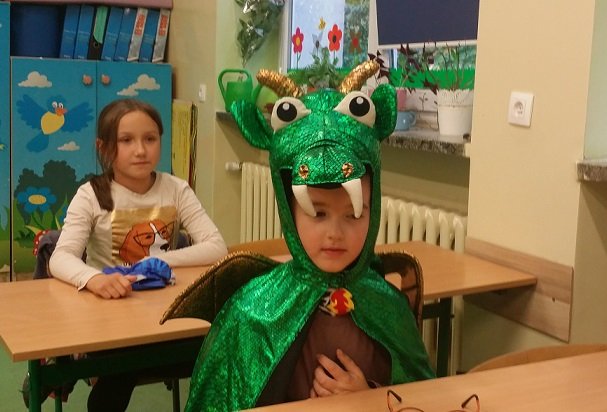 aktorka-zuzanna-uczak-czytaa-dzieciom-w-sp7-100299