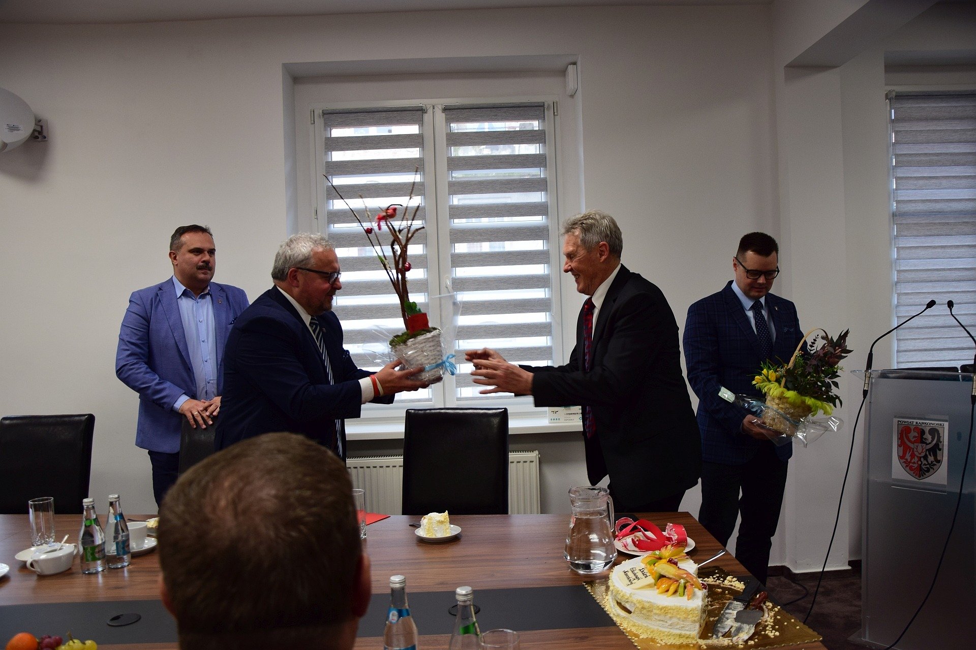 powiat-nagrodzi-nauczycieli-swoich-szko-100362