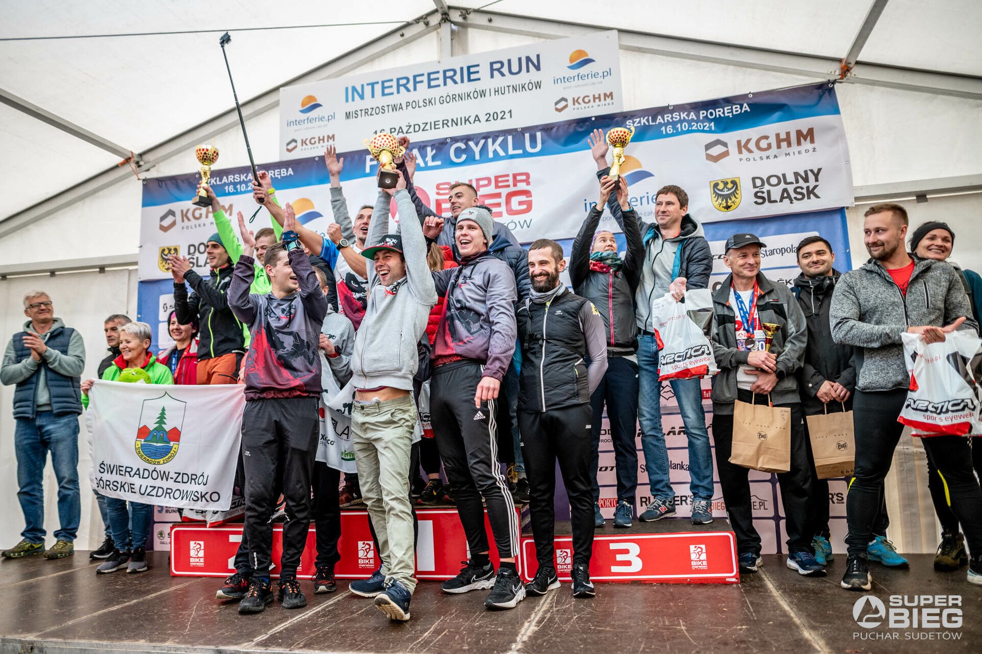 wielki-fina-odby-sie-w-szklarskiej-porebie-100422