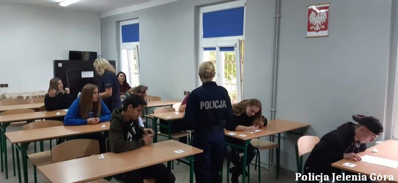 wiedza-wiele-o-policji-100469