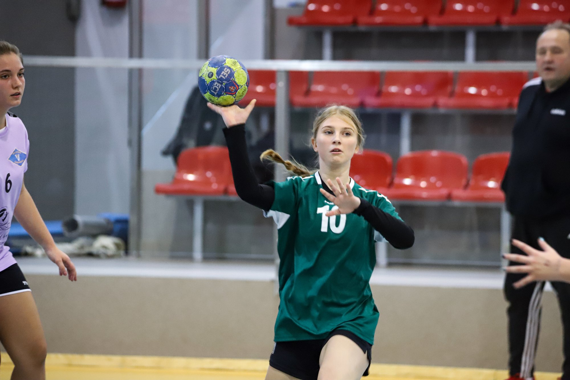 skromna-wygrana-z-victoria-100510