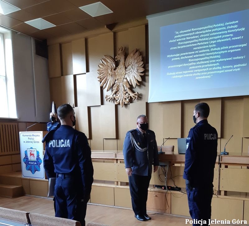 uroczyste-slubowanie-modego-policjanta-100652