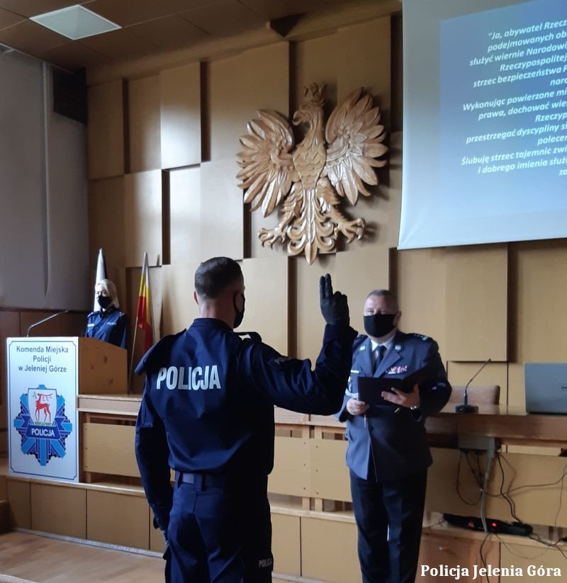 uroczyste-slubowanie-modego-policjanta-100652