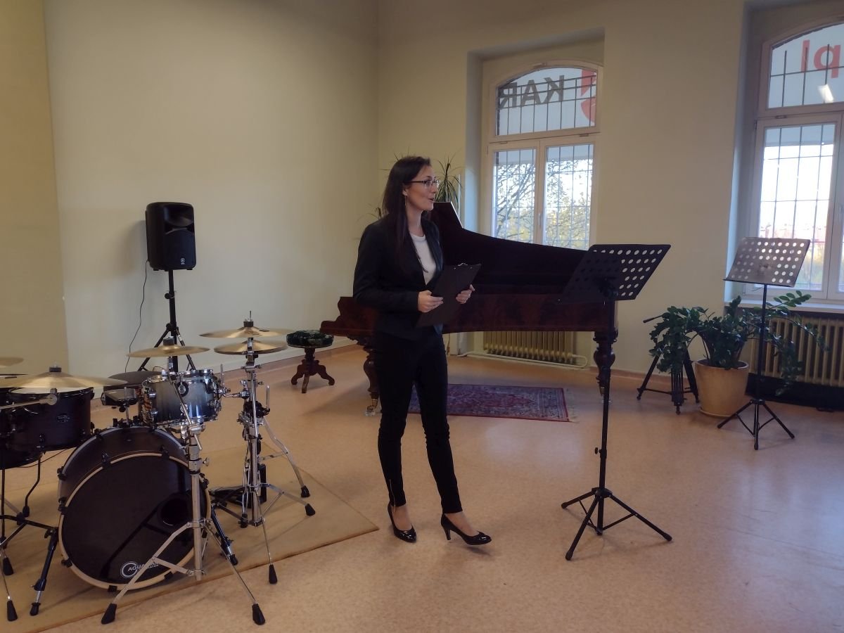 koncert-uczniow-i-nauczycieli-w-galerii-100670