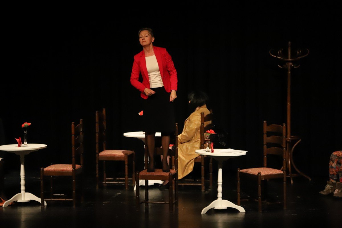 teatr-verbum-z-kolejna-premiera-100707