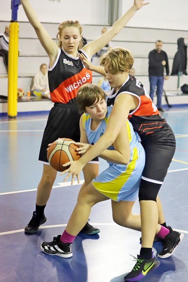 zwyciestwo-kadetek-wichosia-100716