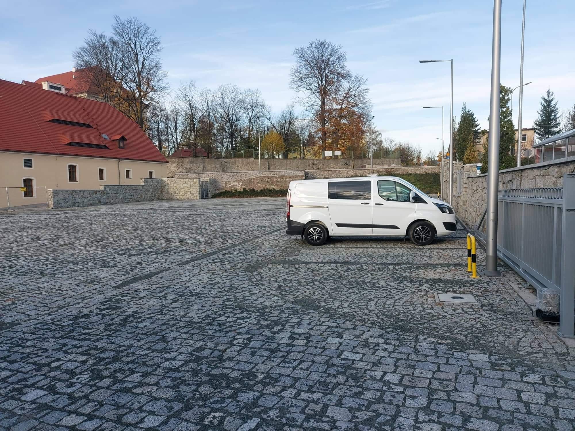 dla-udajacych-sie-na-cmentarz-w-sobieszowie-100734