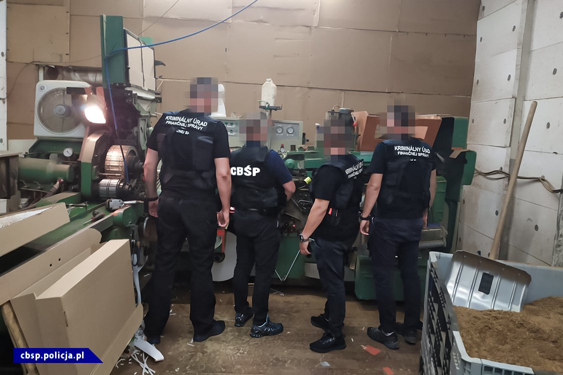 rozbito-gang-produkujacy-papierosy-100873