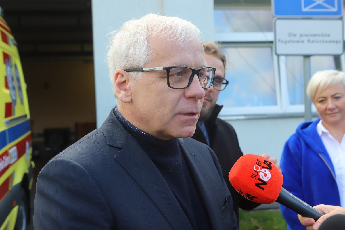 wsparcie-sprzetowe-dla-pogotowia-ratunkowego-100878