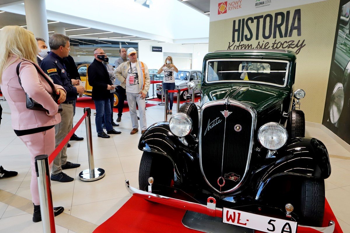 kawa-historii-w-muzeum-motoryzacji-100968