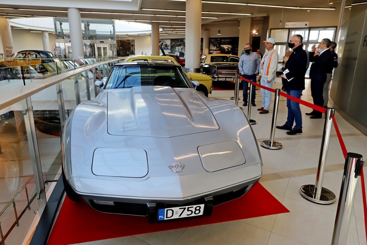 kawa-historii-w-muzeum-motoryzacji-100968