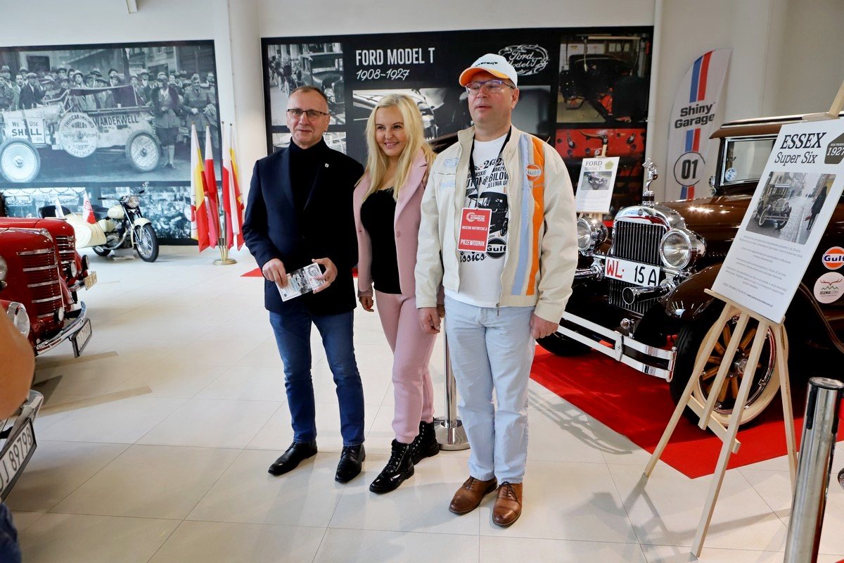 kawa-historii-w-muzeum-motoryzacji-100968
