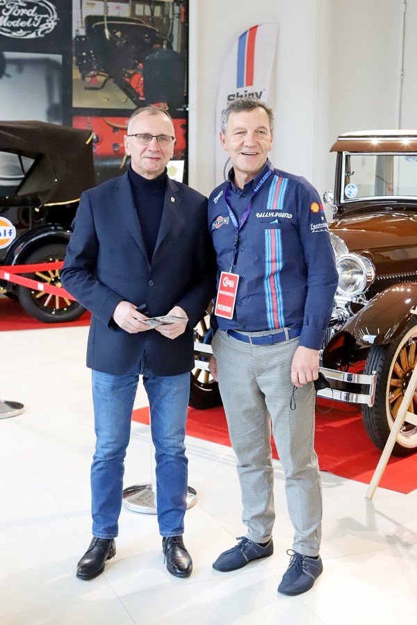 kawa-historii-w-muzeum-motoryzacji-100968