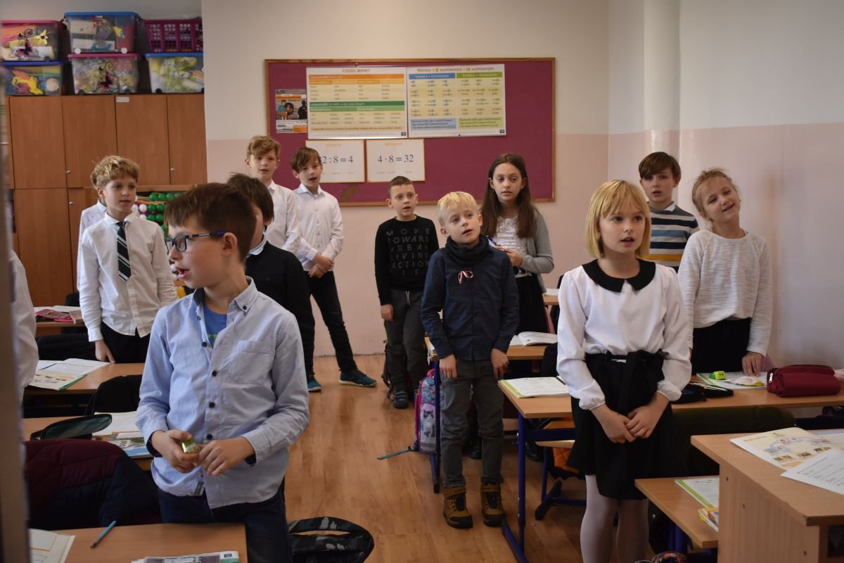 hymn-dla-niepodlegej-100983