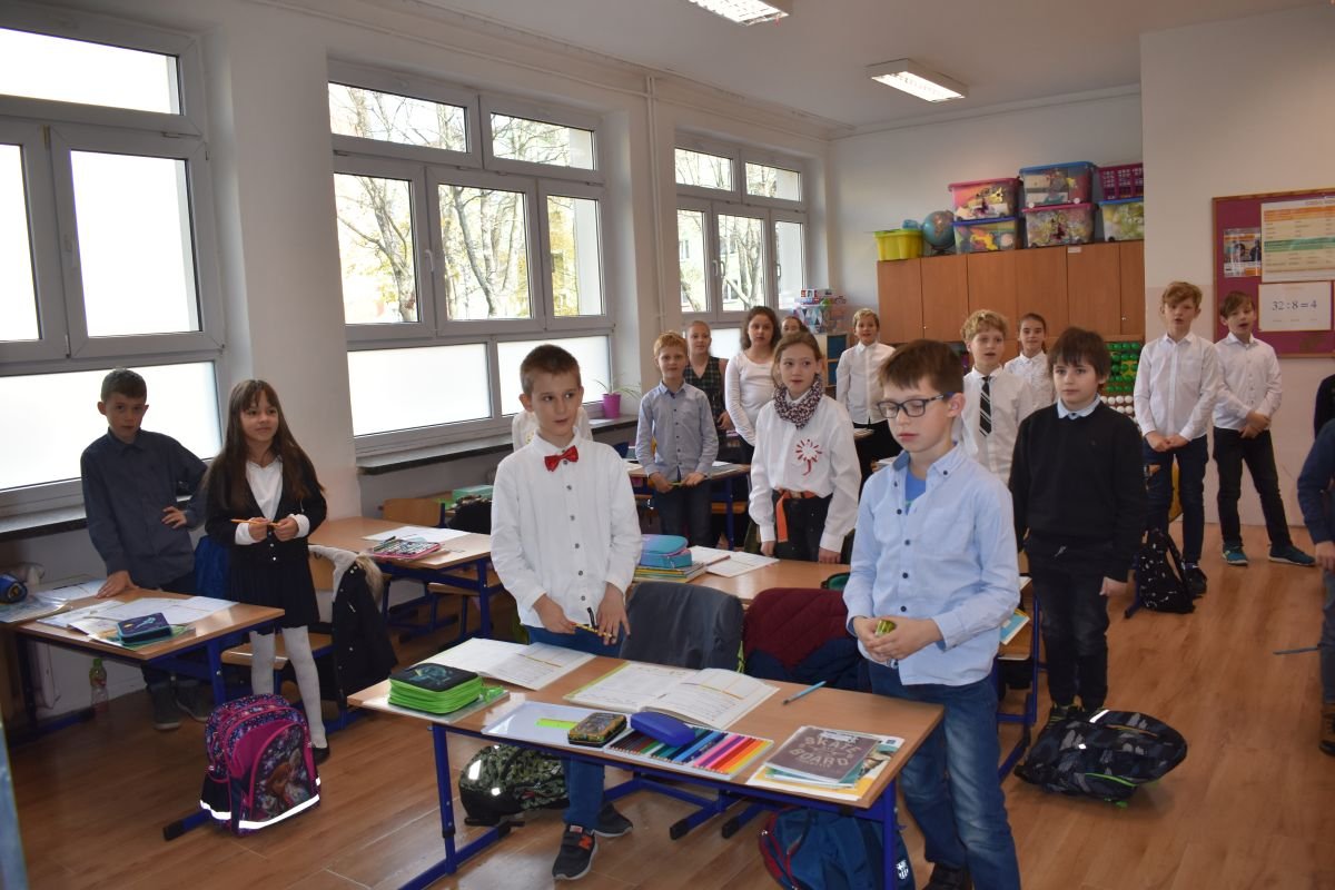 hymn-dla-niepodlegej-100983