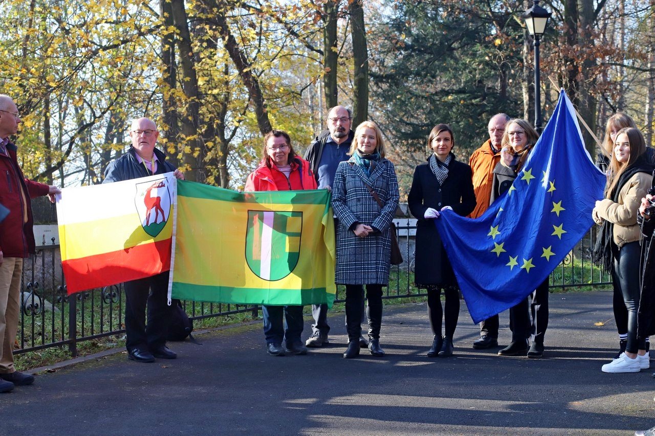posadzili-drzewko-przyjazni-jelenia-gora-erftstadt-101031