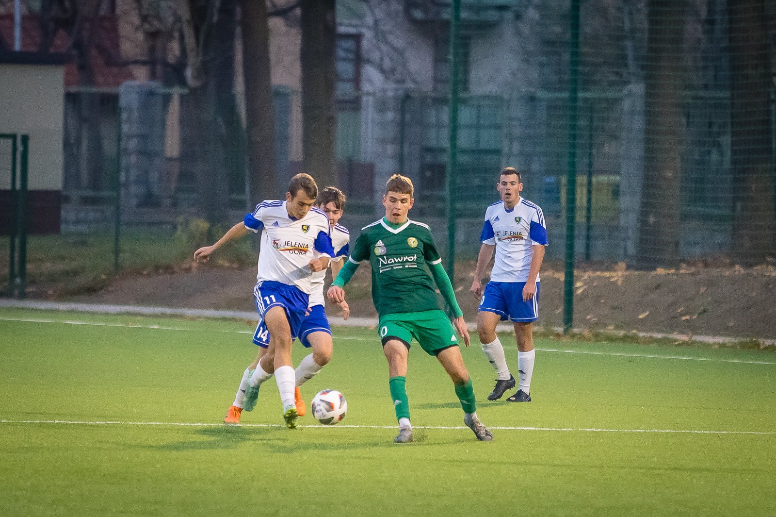 w-osabieniu-utrzymali-prowadzenie-i-wygrali-ze-slaskiem-101050