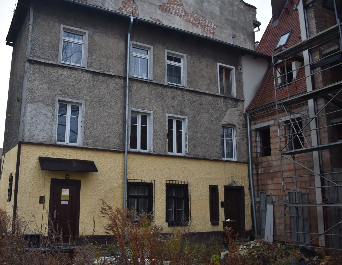 uciazliwe-sasiedztwo-101168