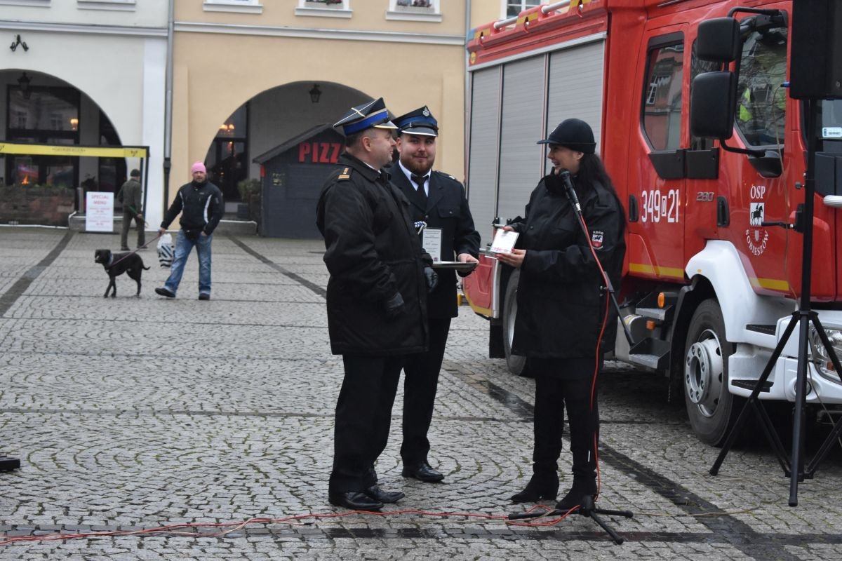 nowy-woz-dla-osp-sobieszow-101192