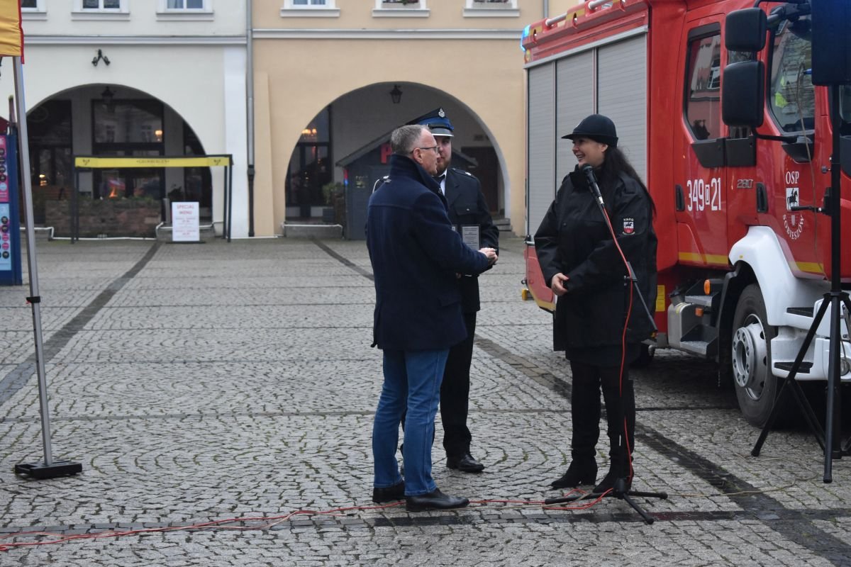 nowy-woz-dla-osp-sobieszow-101192