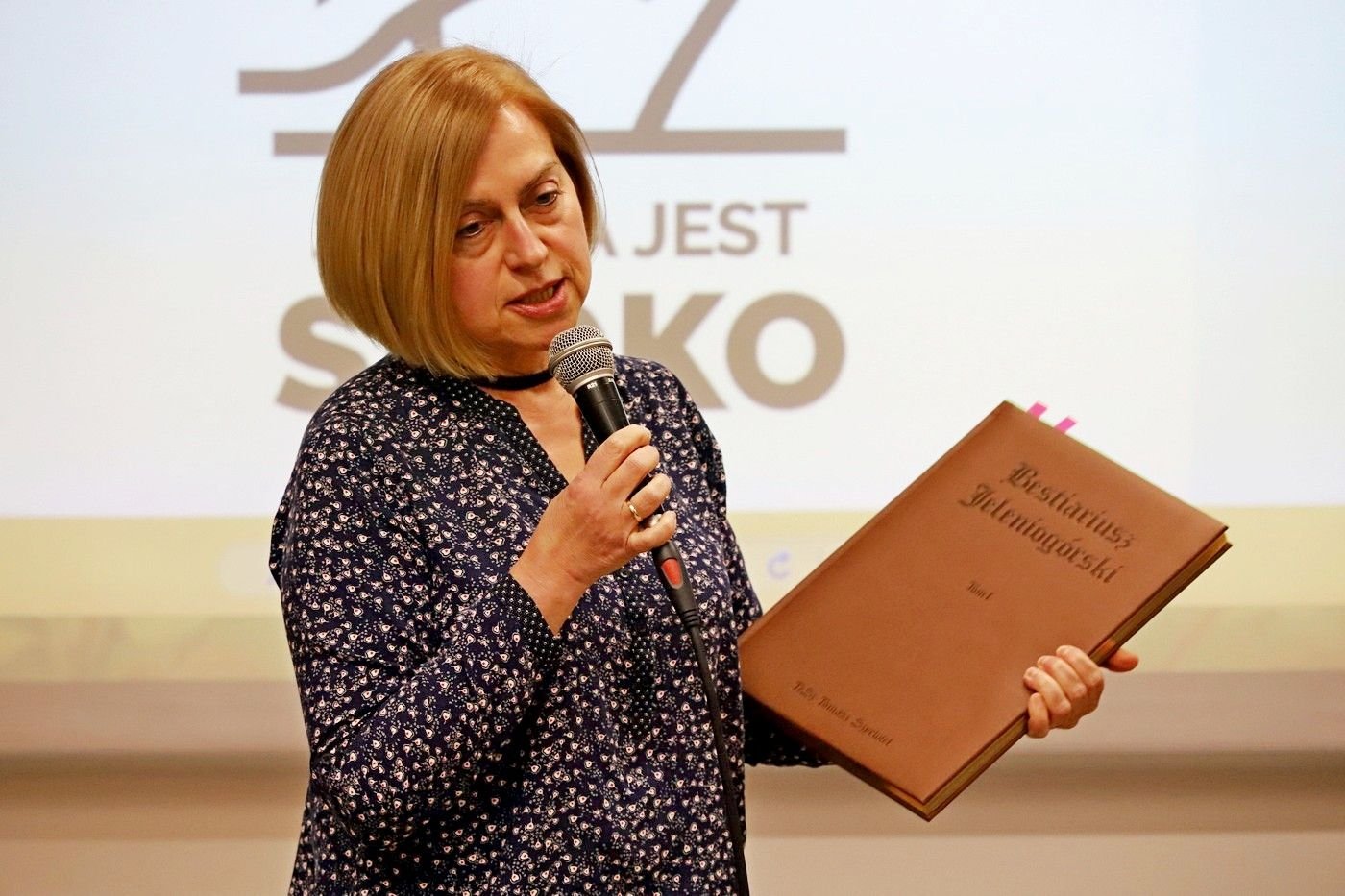 prezent-na-swieta-przyjdz-na-kiermasz-ksiazki-regionalnej-101261