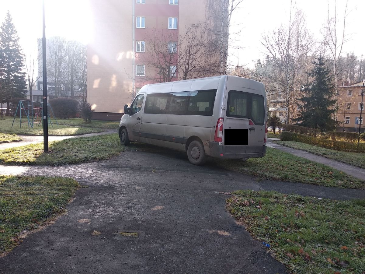 czytelnik-ekipa-ponad-prawem-101429