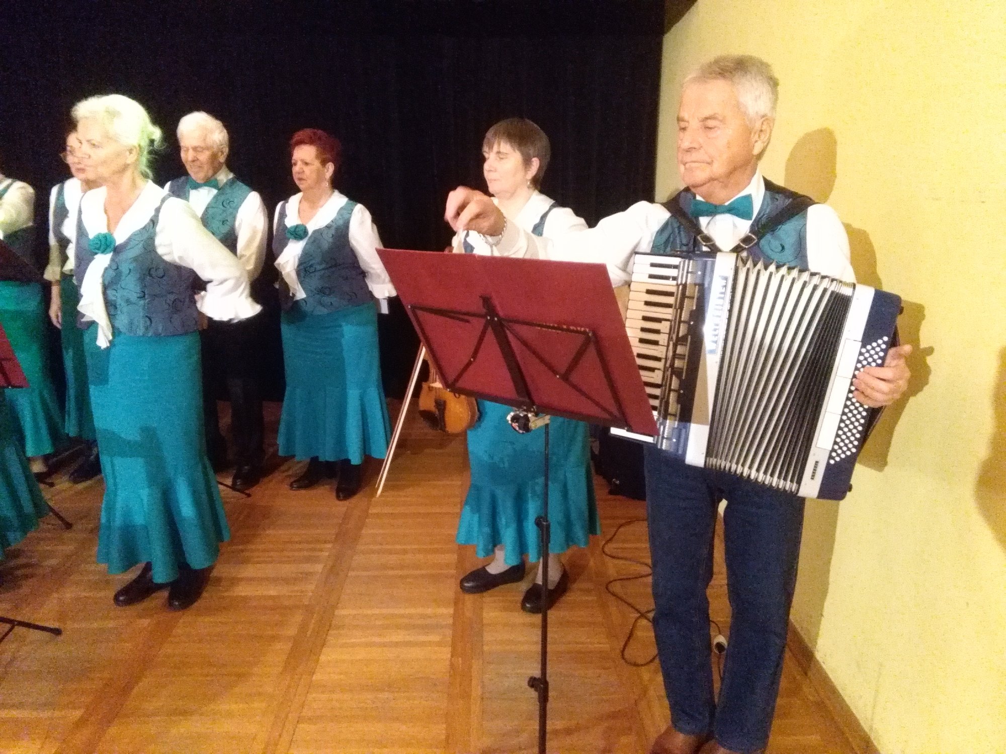ars-poetica-wierszem-i-spiewem-urszuli-musielak-101486